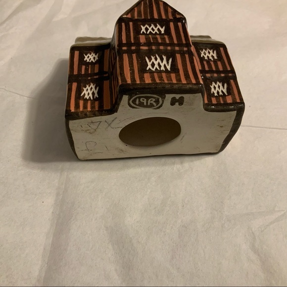 Ceramic handcrafted Tudor House Made in England - Picture 6 of 7
